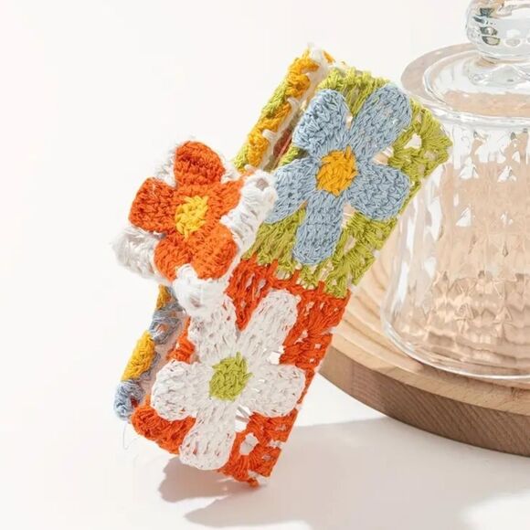 Crochet Floral Hair Claw Clip - Picture 2 of 3